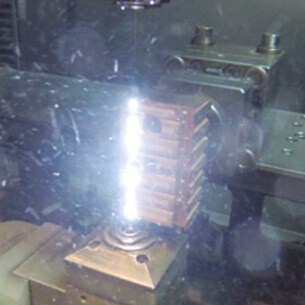 Wire EDM machine